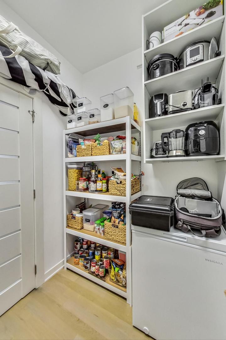1708 W Cermak Road Unit: 1W