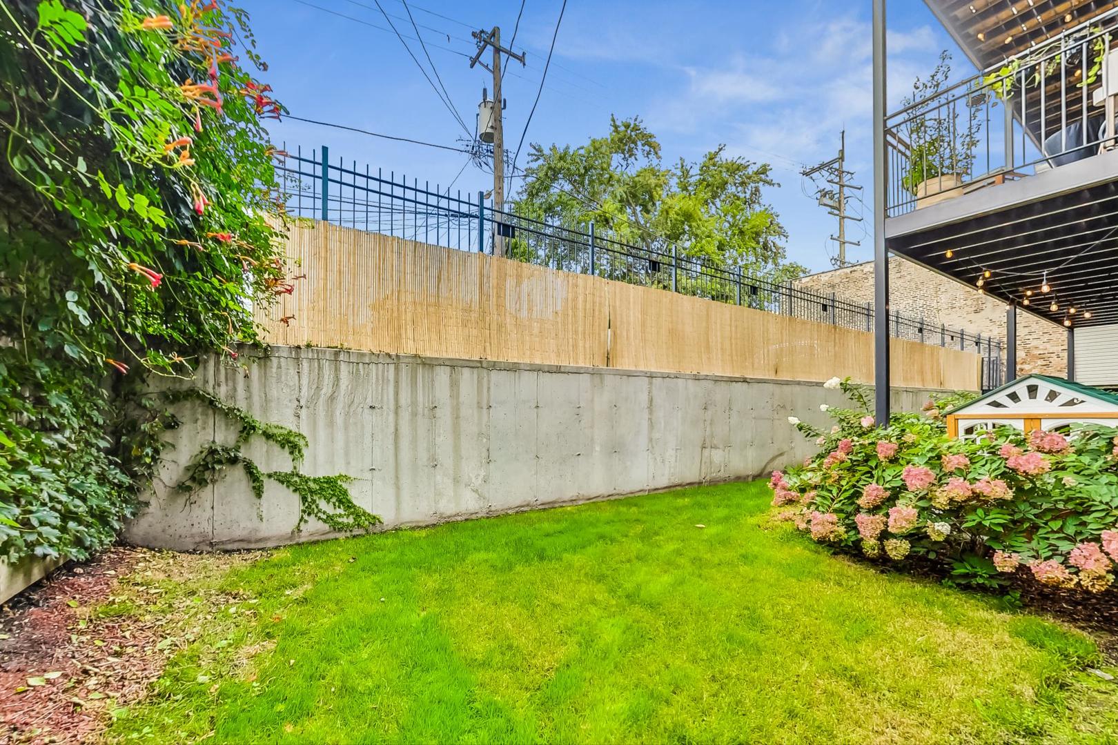 1708 W Cermak Road Unit: 1W
