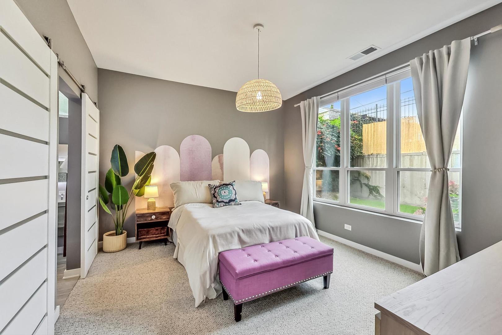 1708 W Cermak Road Unit: 1W