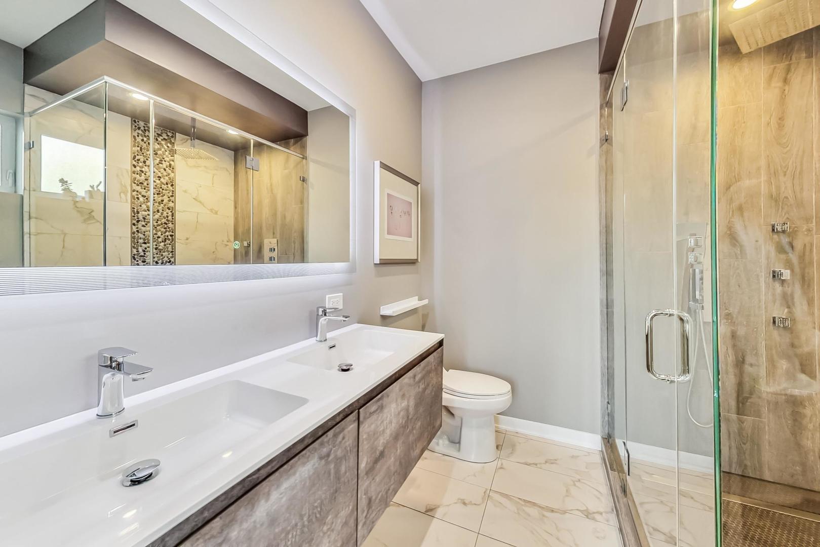 1708 W Cermak Road Unit: 1W