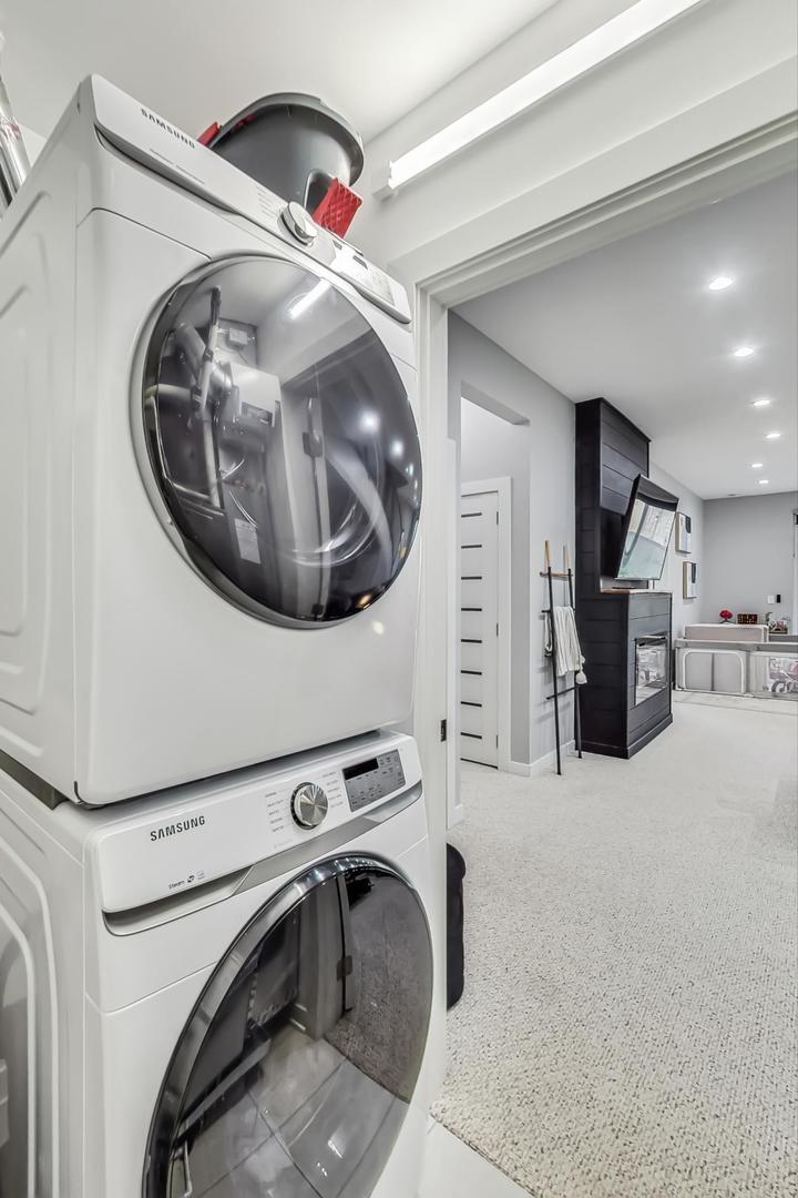 1708 W Cermak Road Unit: 1W