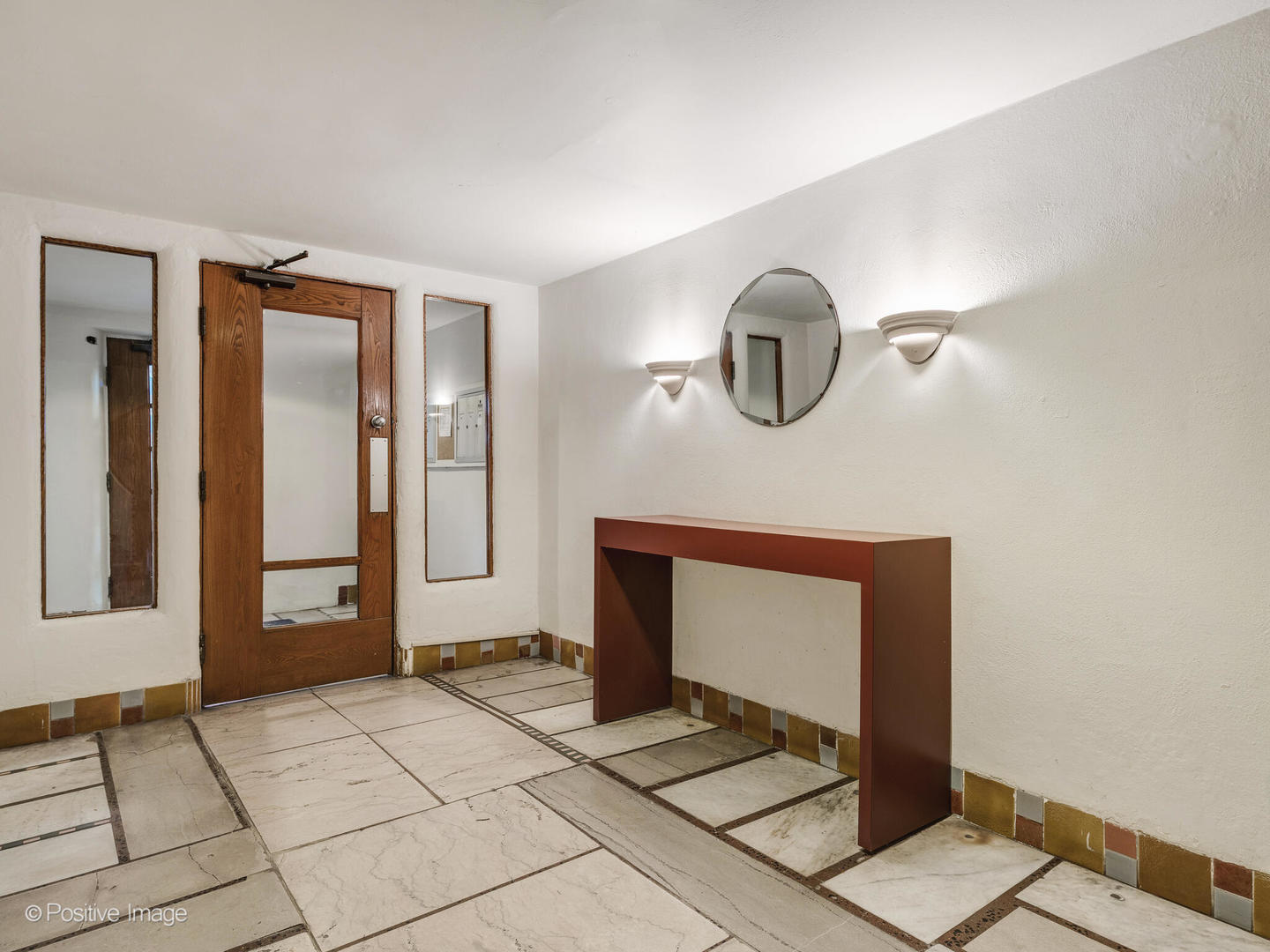 143 W Burton Place Unit: 3N