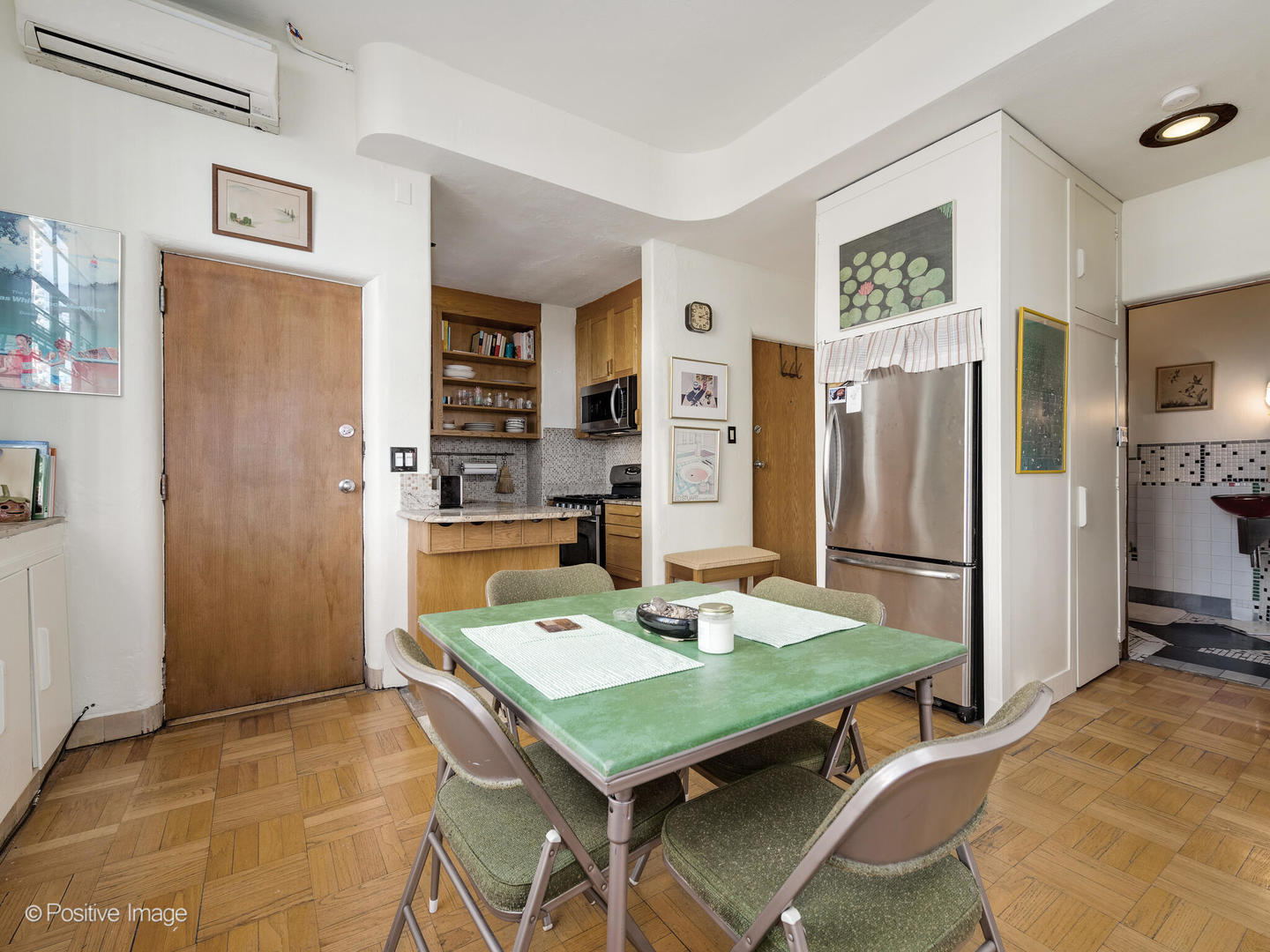 143 W Burton Place Unit: 3N