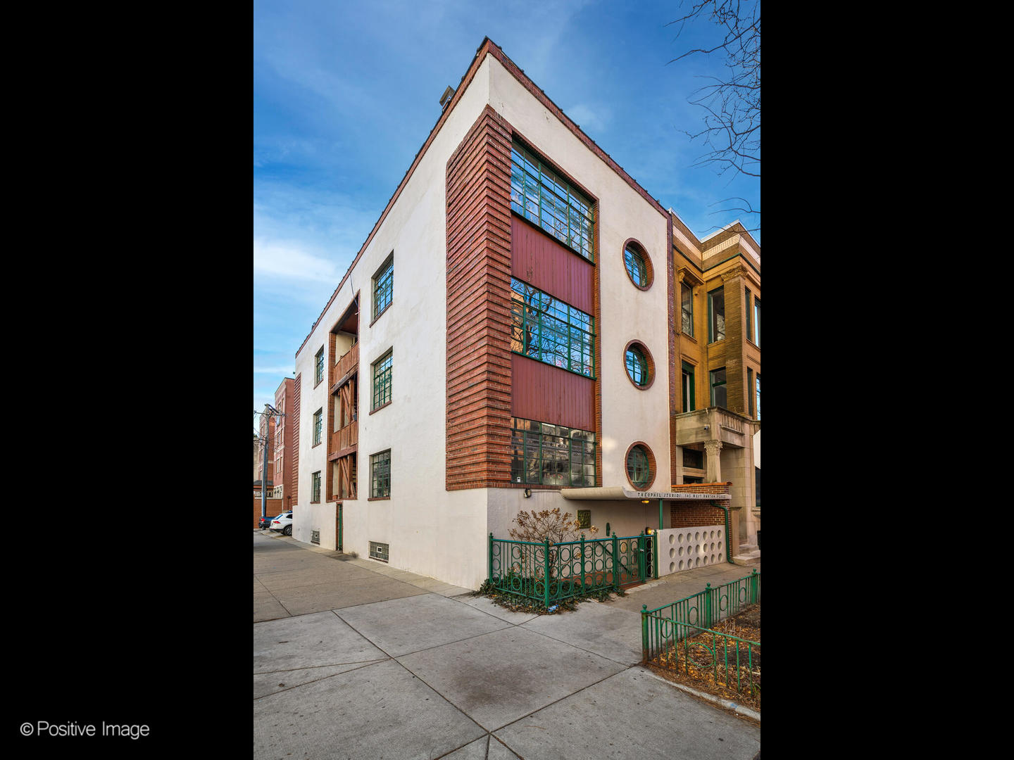 143 W Burton Place Unit: 3N