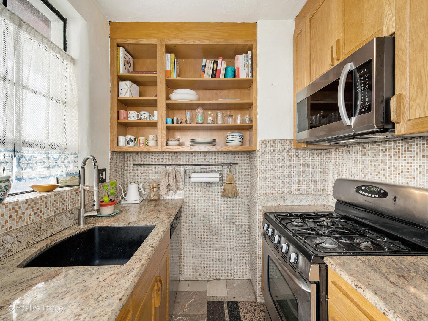143 W Burton Place Unit: 3N