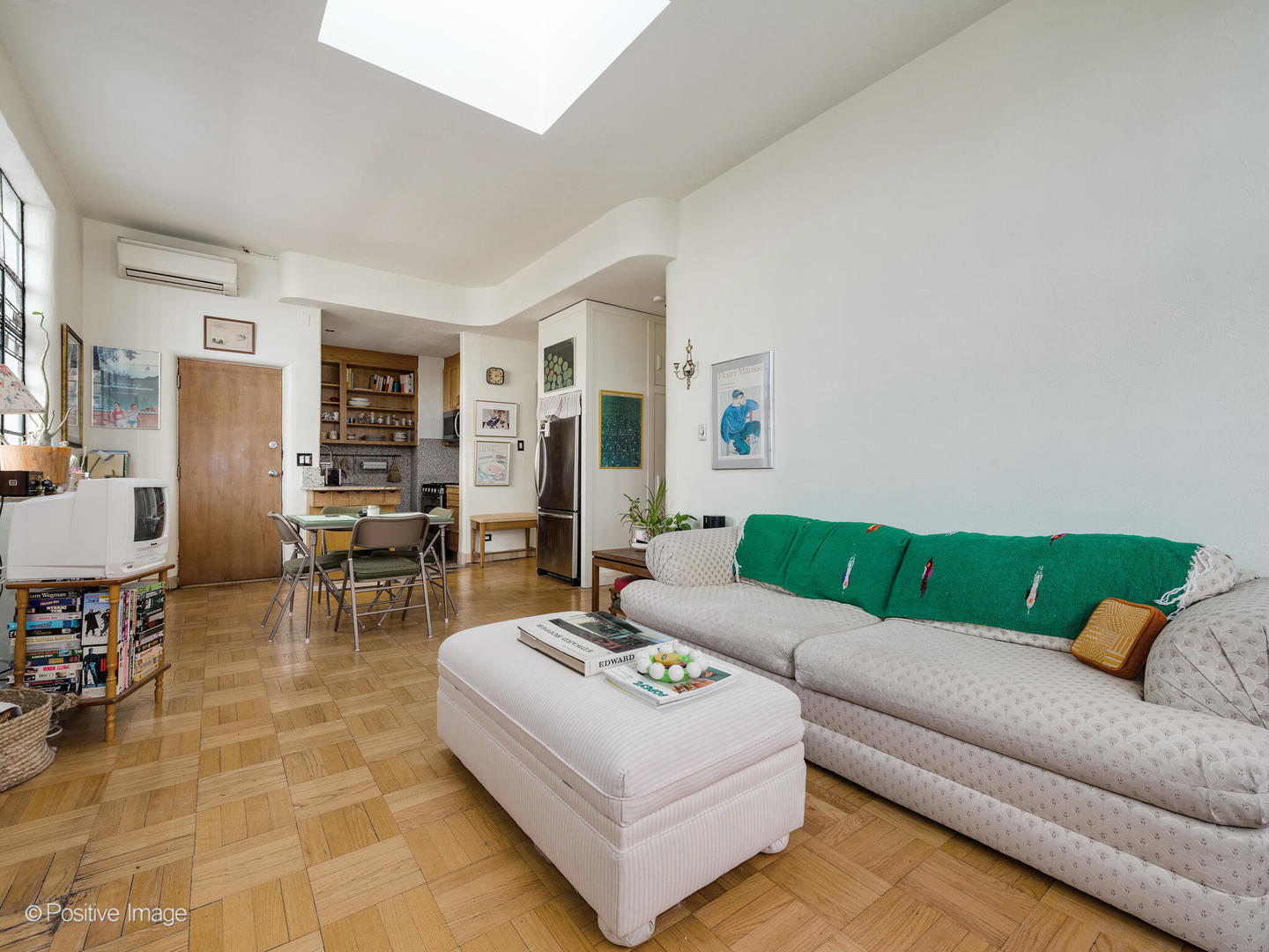 143 W Burton Place Unit: 3N