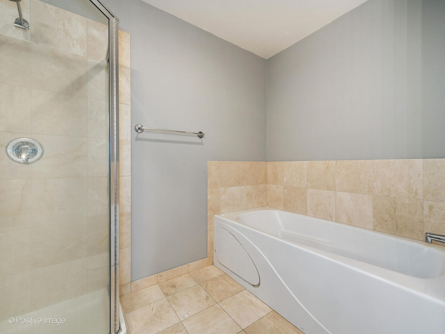 3755 N Racine Avenue Unit: 3E