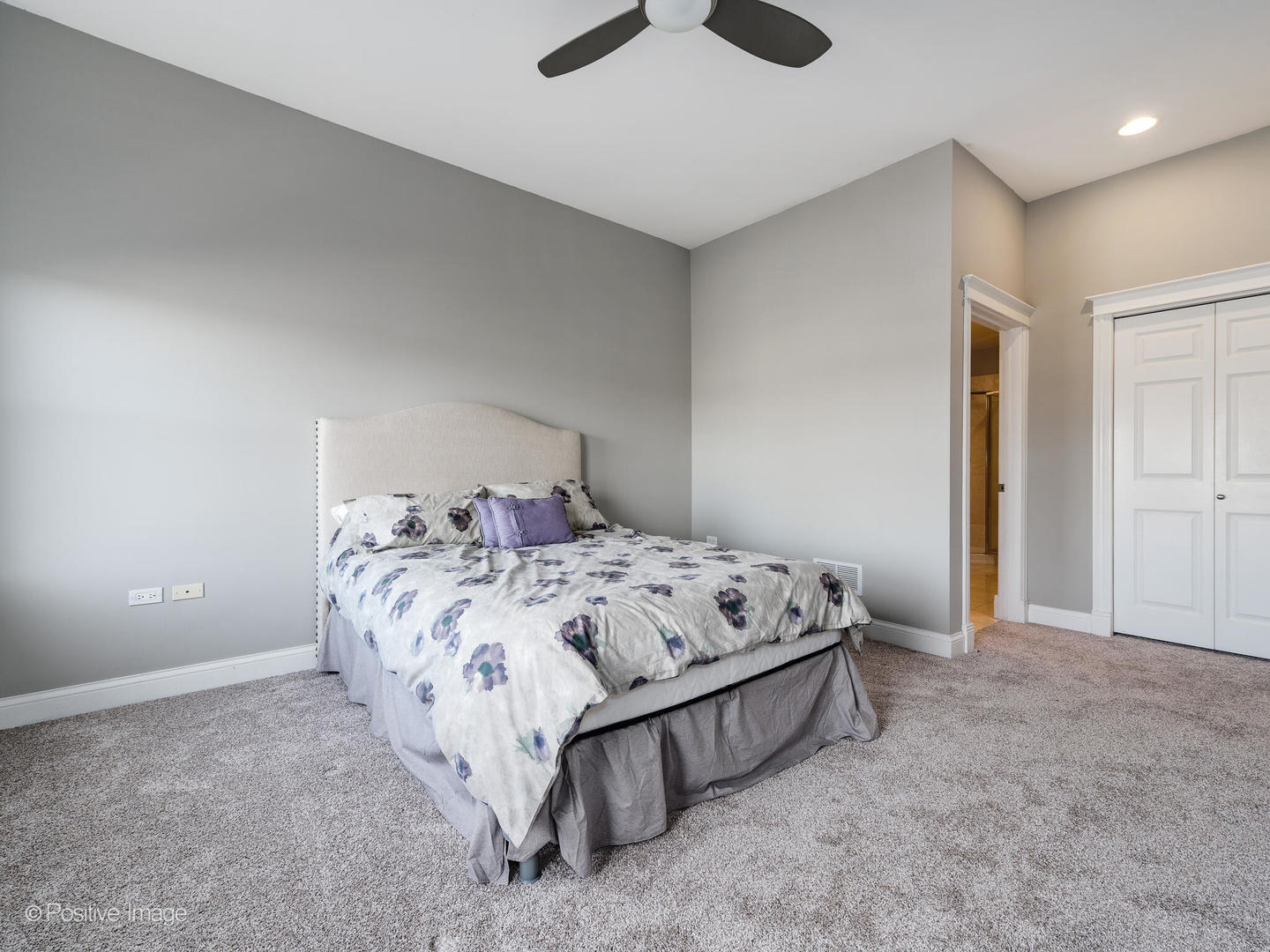 3755 N Racine Avenue Unit: 3E