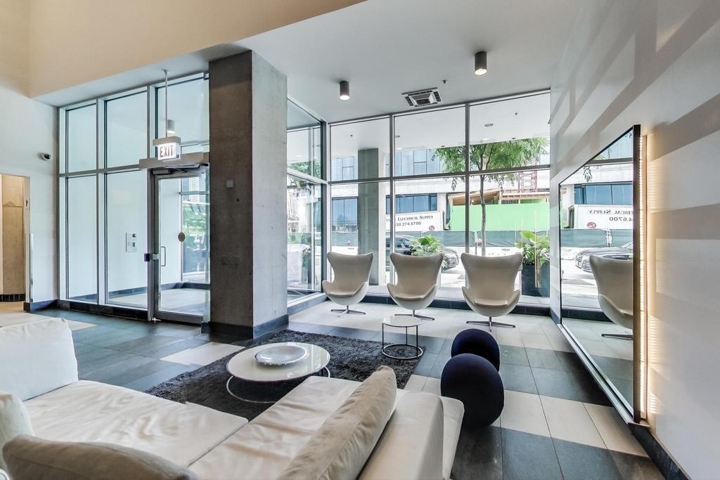 611 S Wells Street Unit: 2501