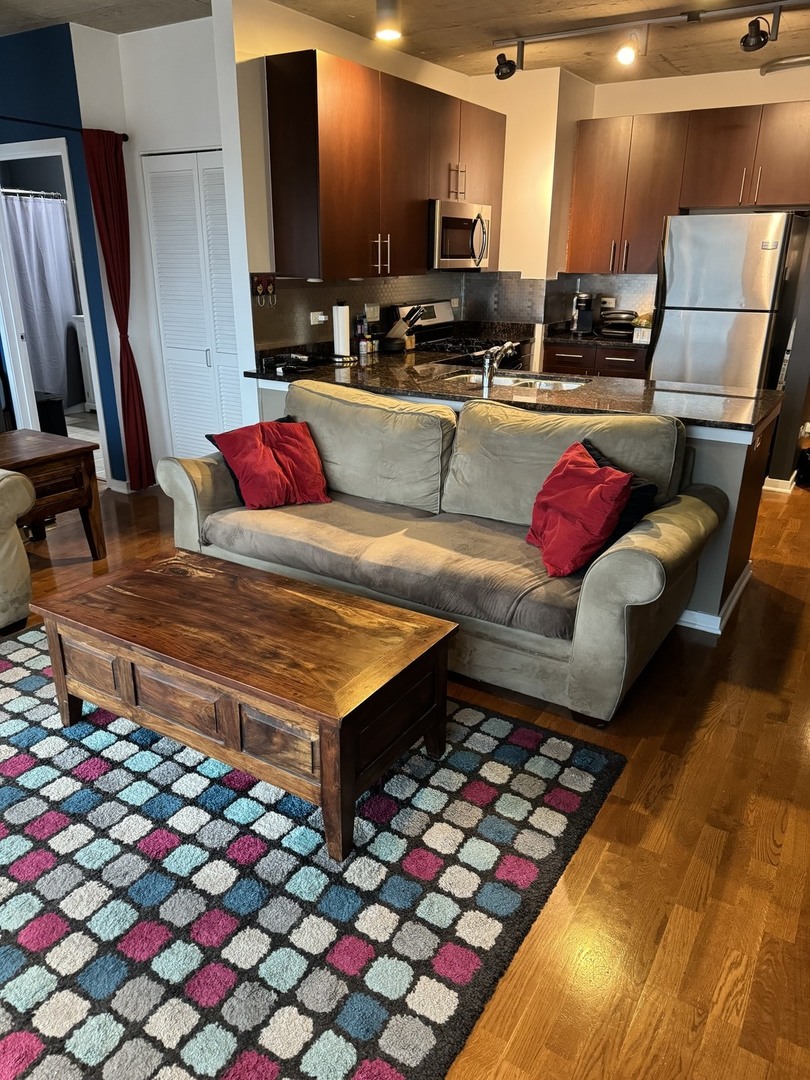 611 S Wells Street Unit: 2501