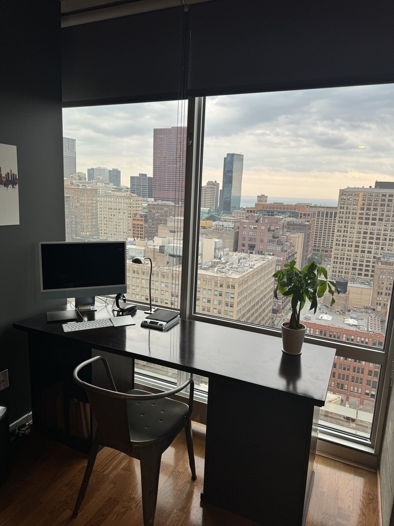 611 S Wells Street Unit: 2501