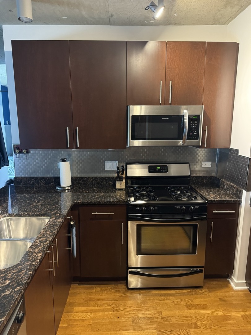 611 S Wells Street Unit: 2501