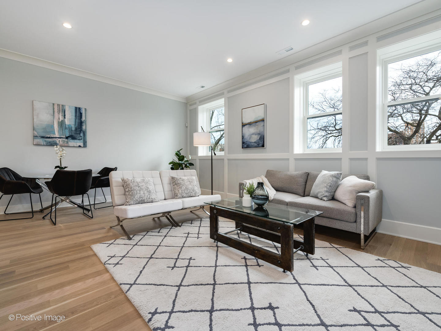 2136 N Cleveland Avenue Unit: 3