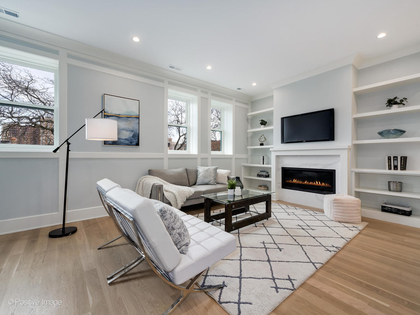 2136 N Cleveland Avenue Unit: 3