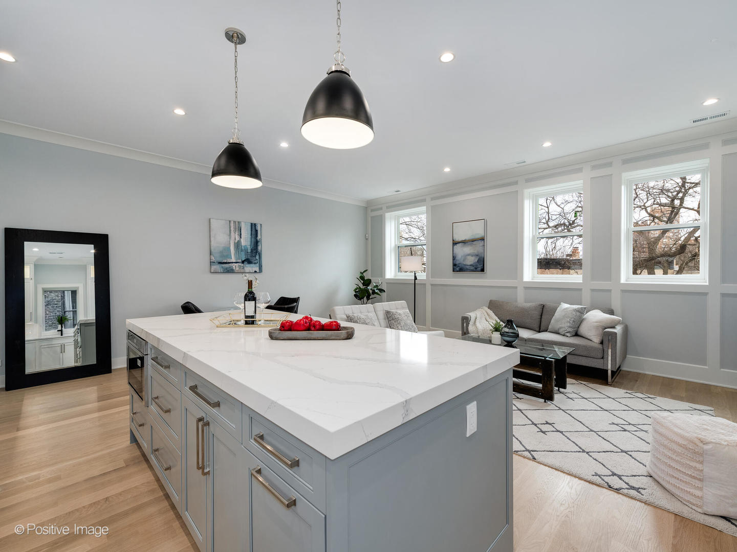 2136 N Cleveland Avenue Unit: 3
