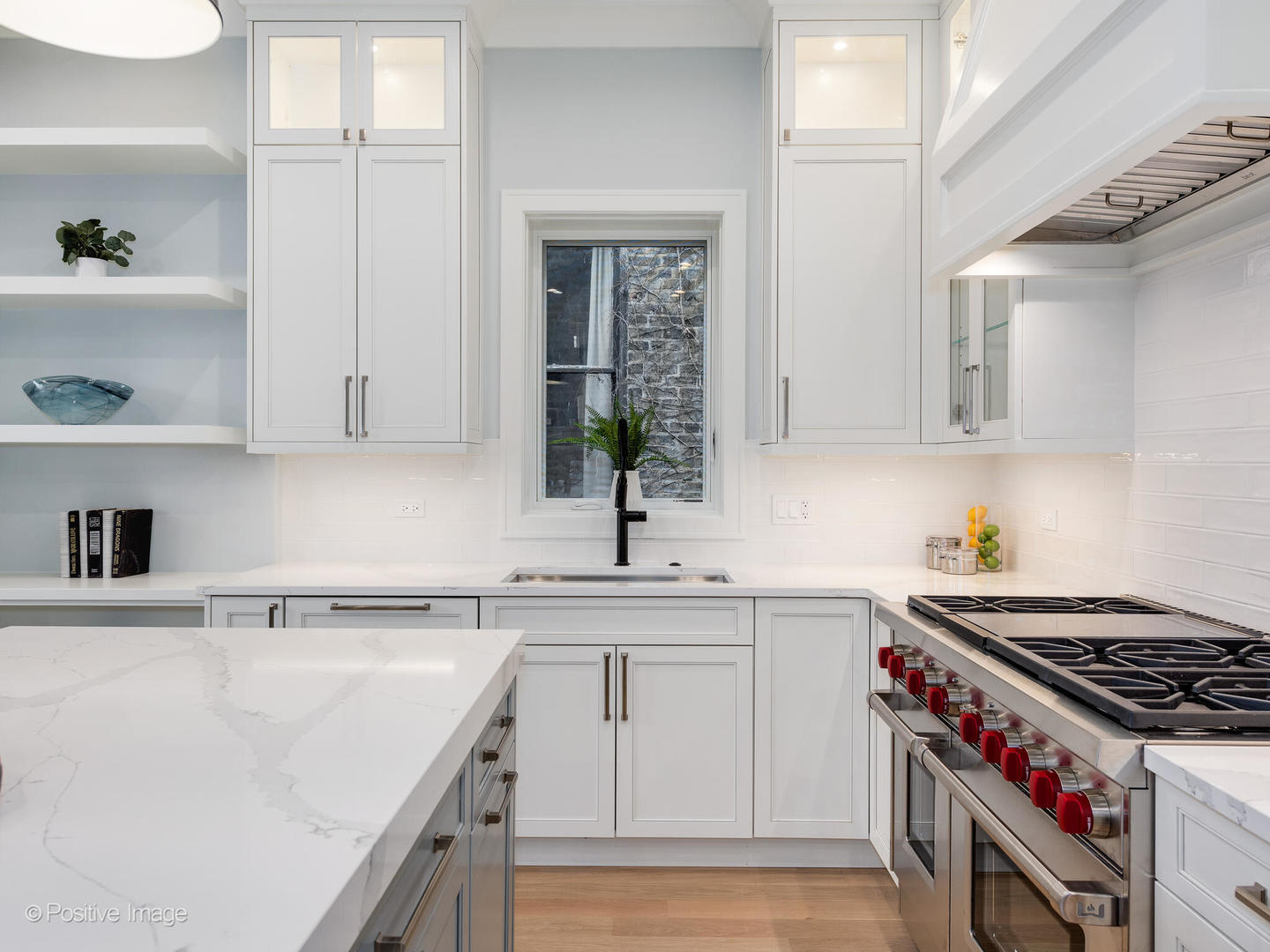 2136 N Cleveland Avenue Unit: 3