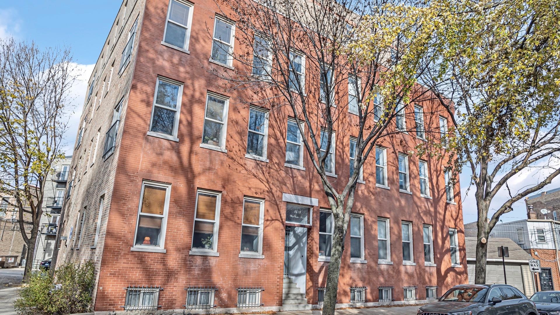 1418 W CORTEZ Street Unit: 4