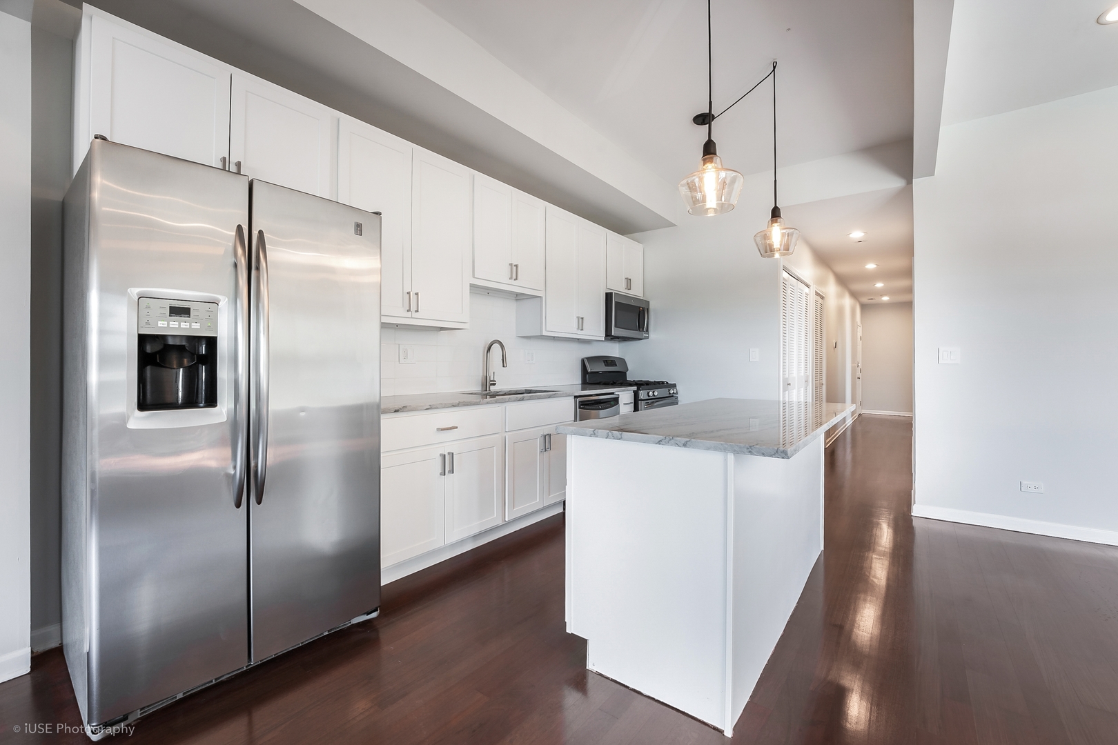 1523 N California Avenue Unit: 3N