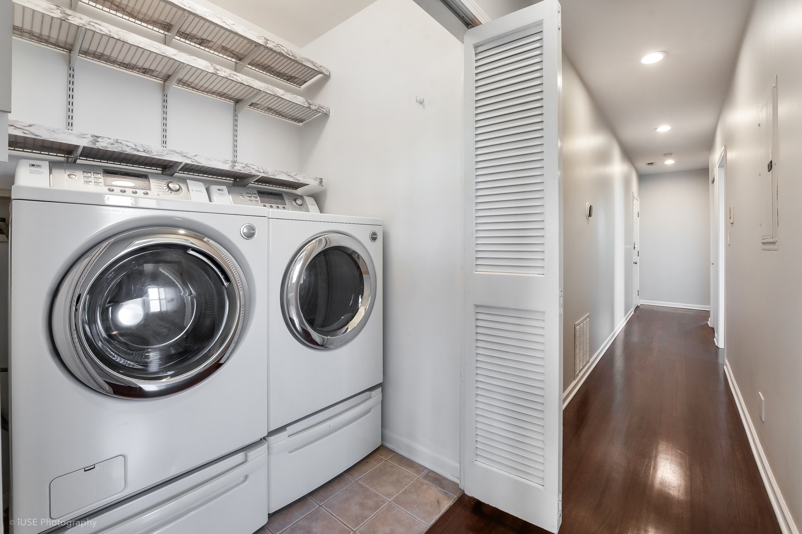 1523 N California Avenue Unit: 3N