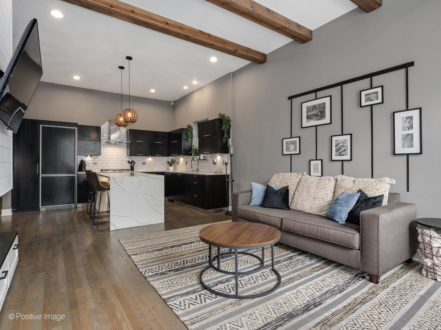 1723 W Le Moyne Street Unit: 101