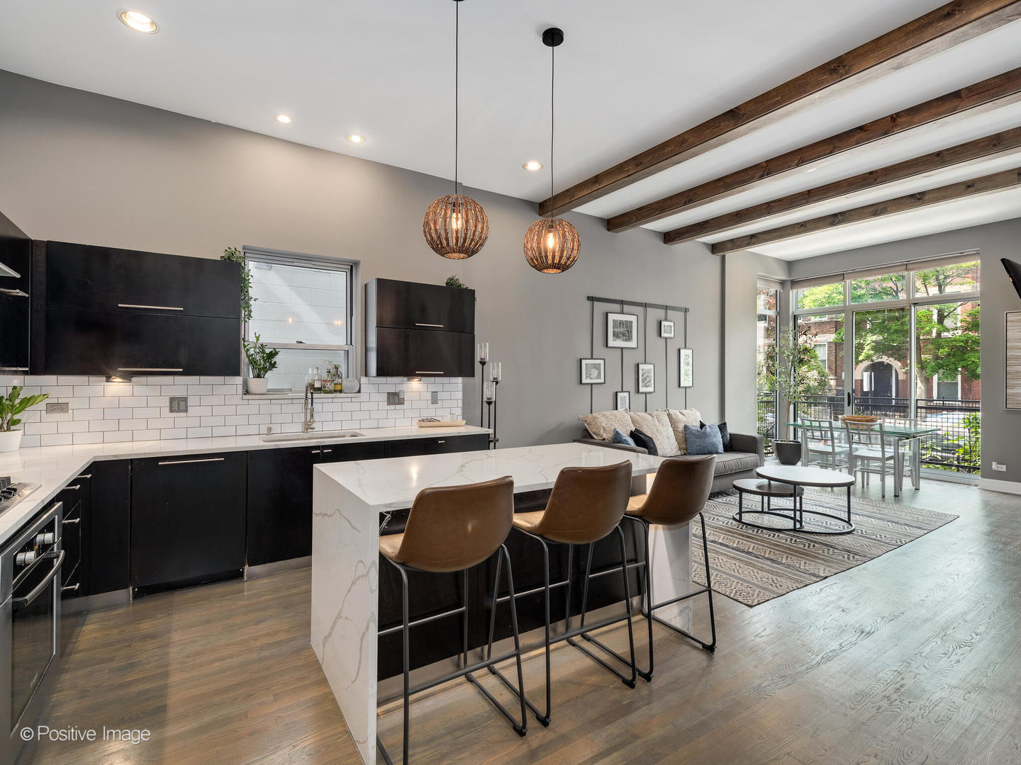 1723 W Le Moyne Street Unit: 101