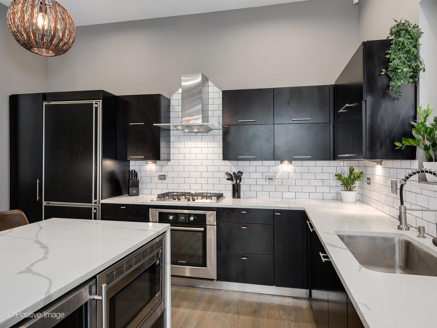 1723 W Le Moyne Street Unit: 101