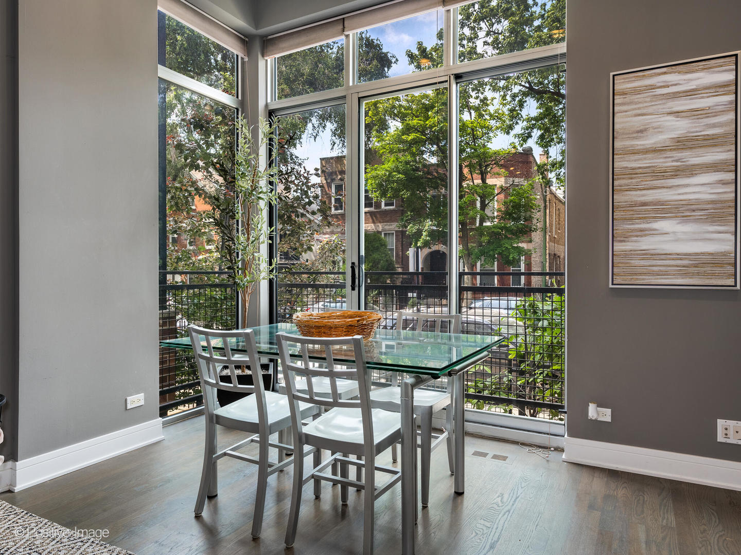 1723 W Le Moyne Street Unit: 101