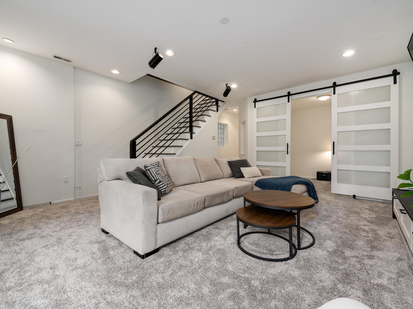 1723 W Le Moyne Street Unit: 101