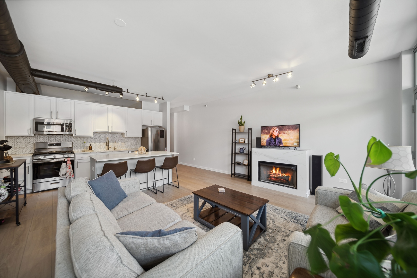 1200 W Monroe Street Unit: 314