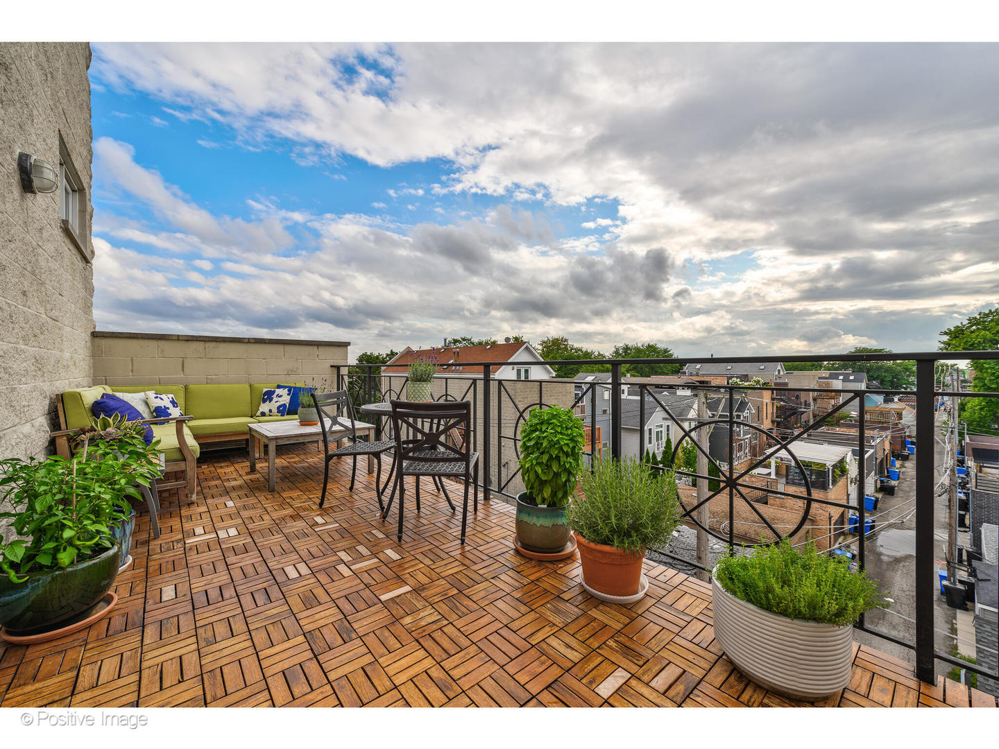 2846 N Southport Avenue Unit: 3S
