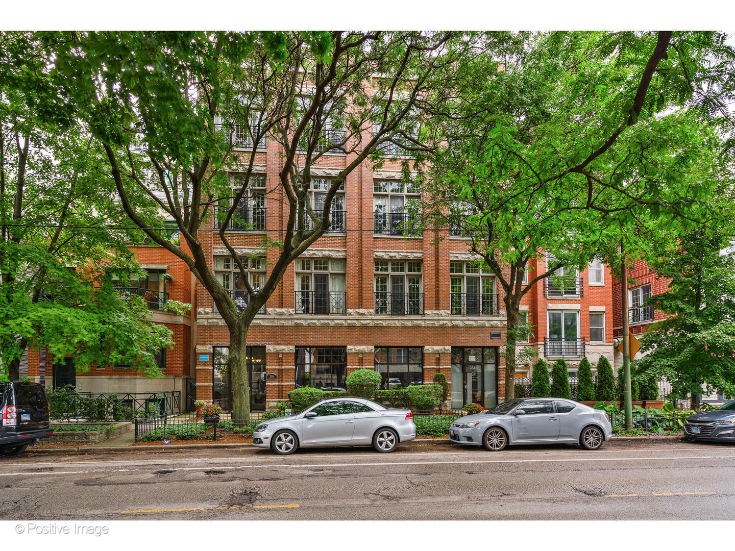 2846 N Southport Avenue Unit: 3S