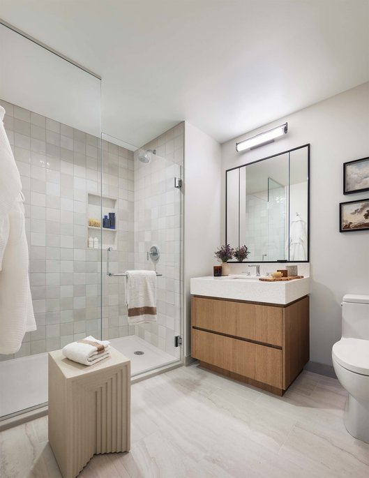 164 N Peoria Street Unit: 1906