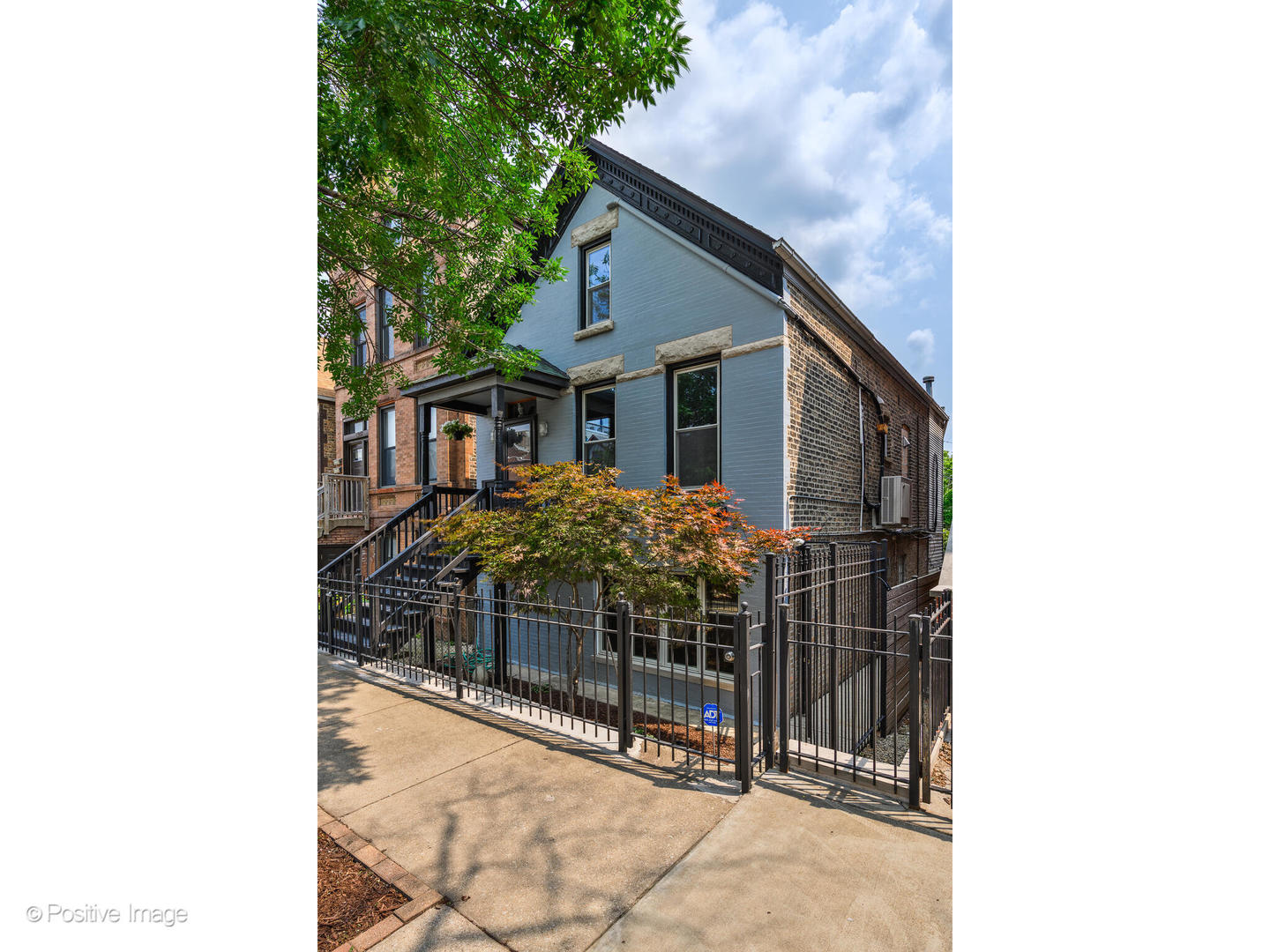 2125 N Winchester Avenue
