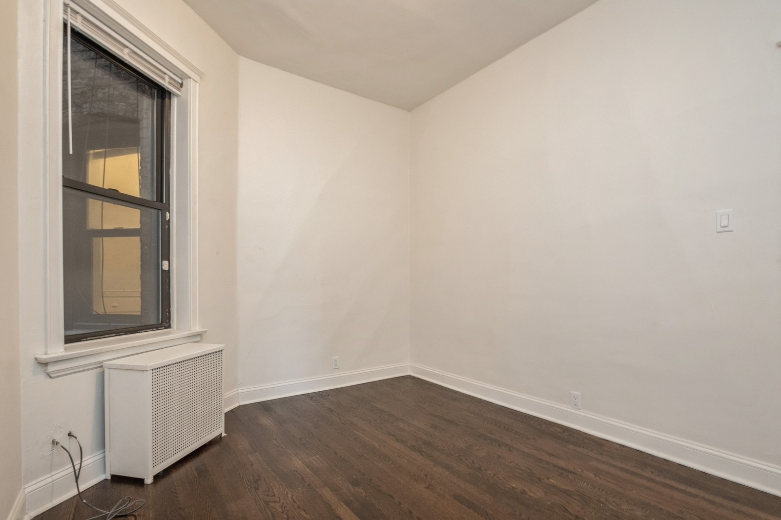 3308 N Clifton Avenue Unit: 1F
