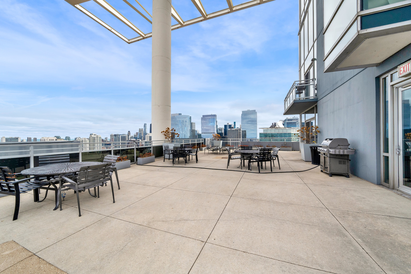 737 W WASHINGTON Boulevard Unit: 3002