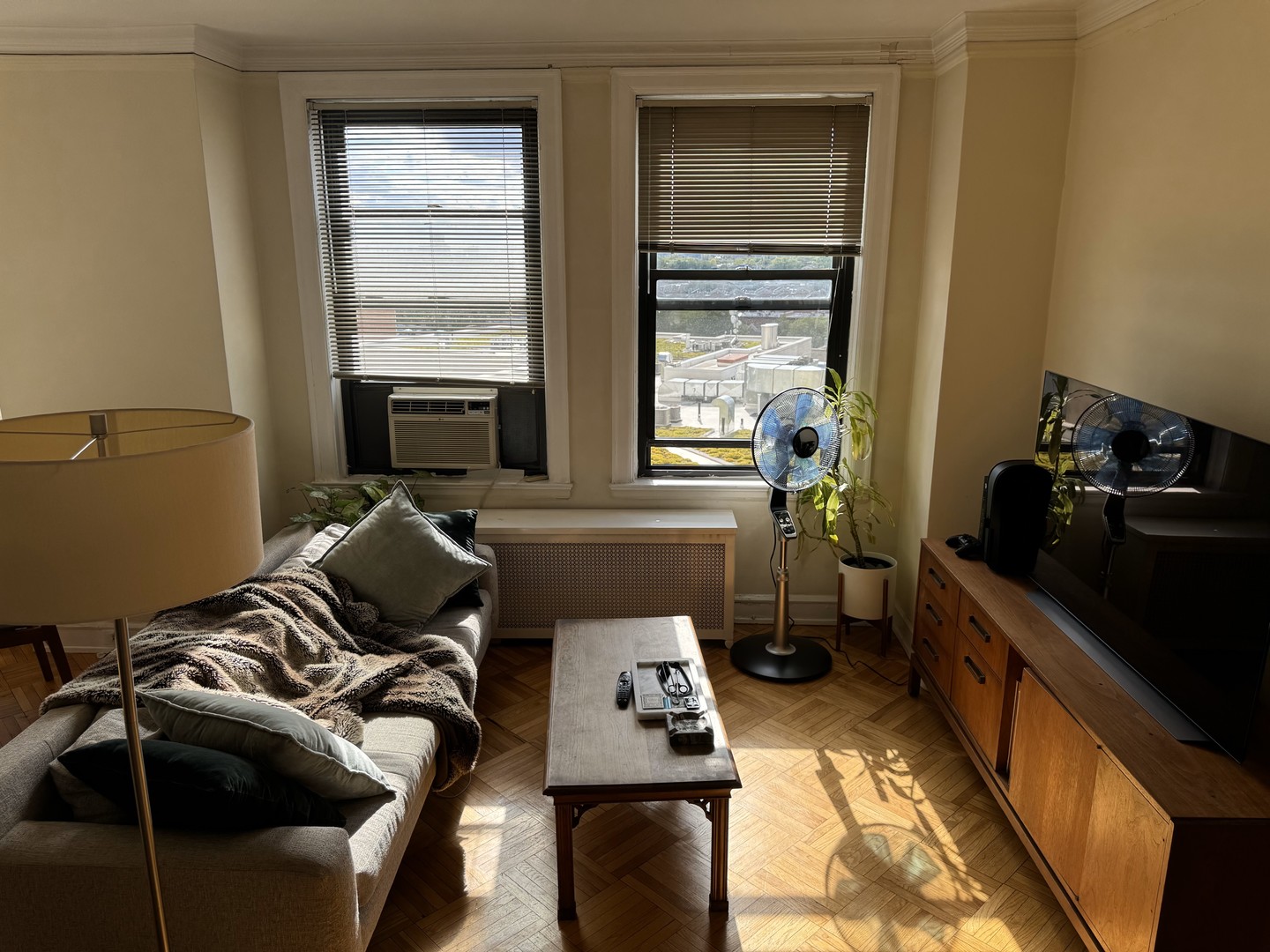 2000 N Lincoln Park West Avenue Unit: 804