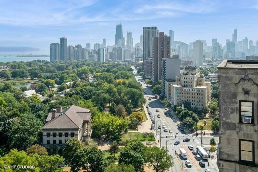 2000 N Lincoln Park West Avenue Unit: 804