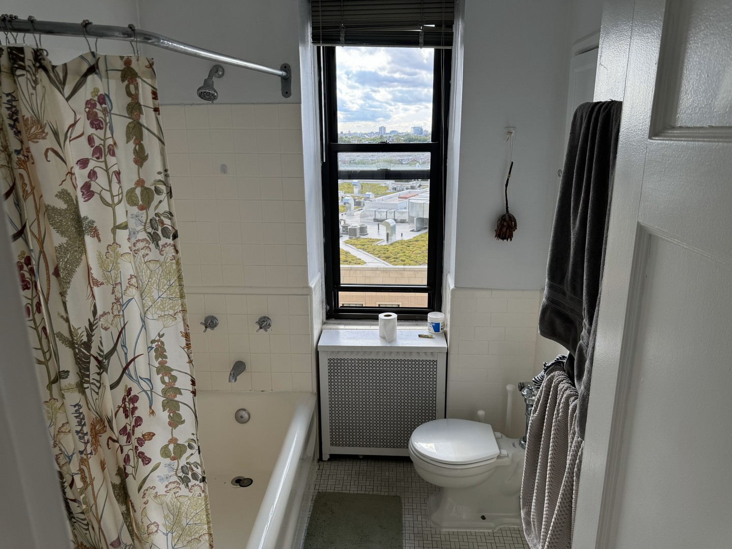 2000 N Lincoln Park West Avenue Unit: 804