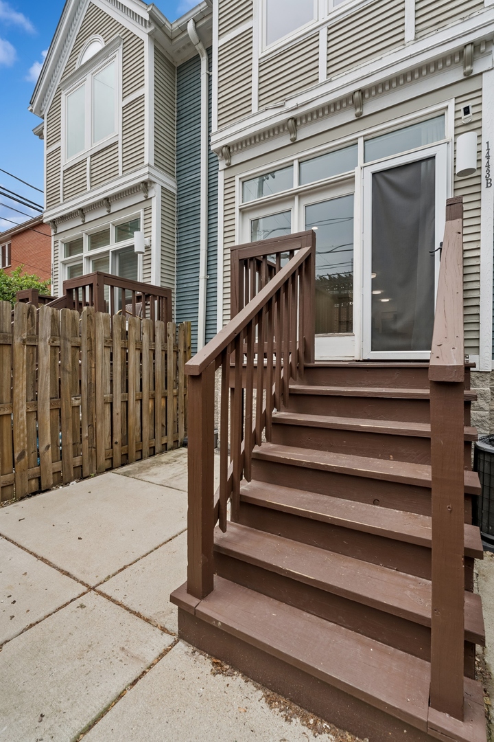 1443 W Wrightwood Avenue Unit: B