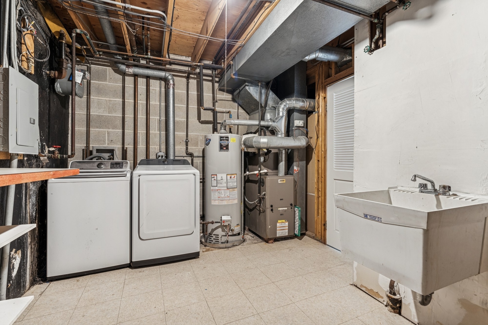 1443 W Wrightwood Avenue Unit: B