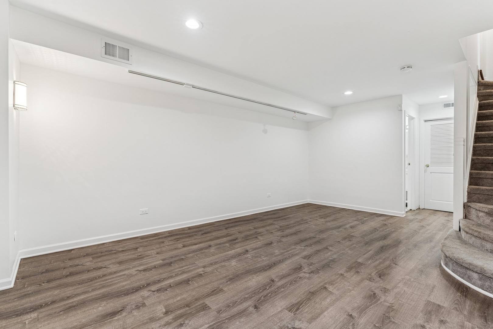 1443 W Wrightwood Avenue Unit: B