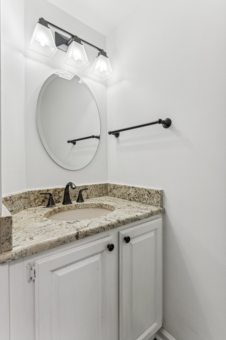 1443 W Wrightwood Avenue Unit: B