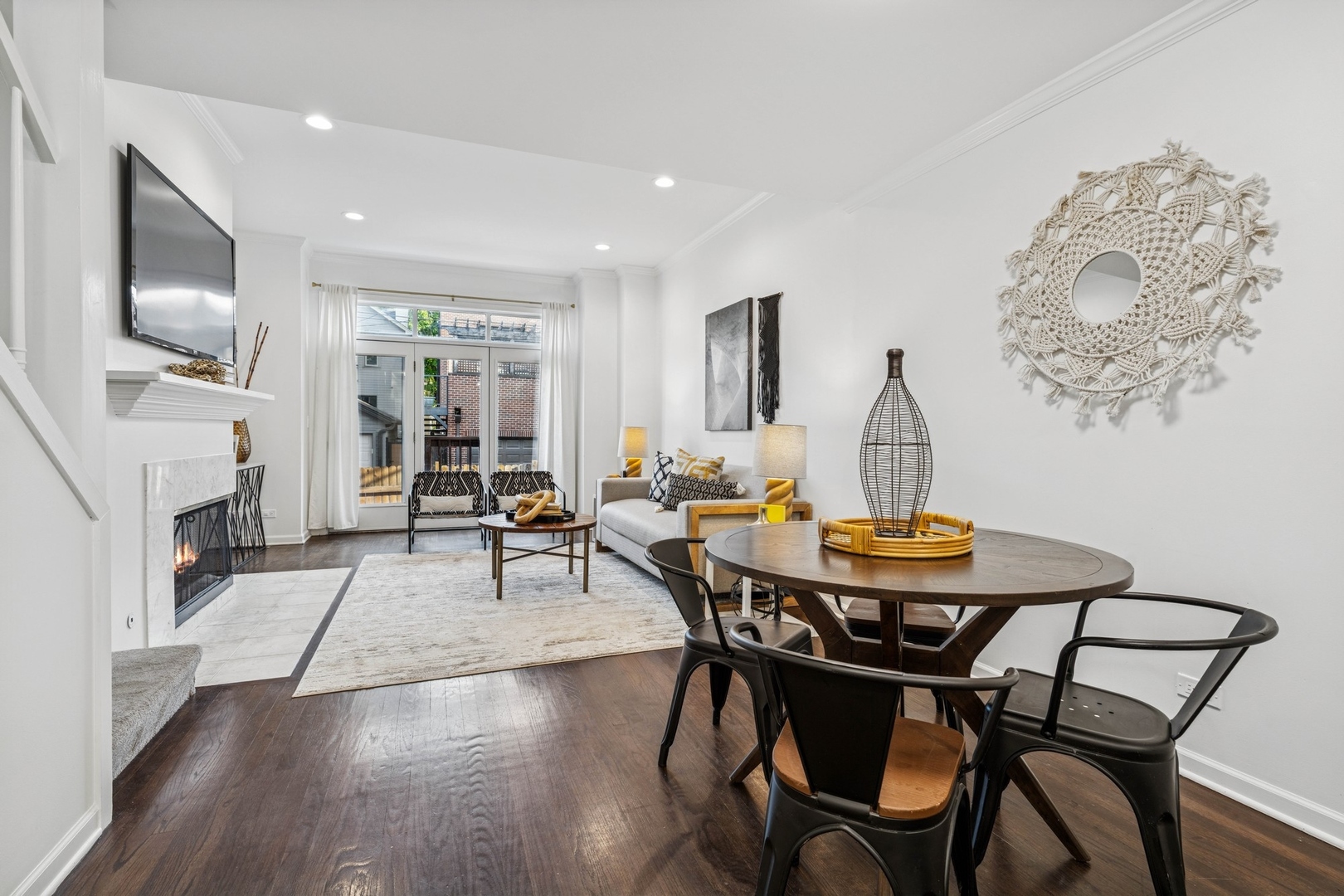 1443 W Wrightwood Avenue Unit: B