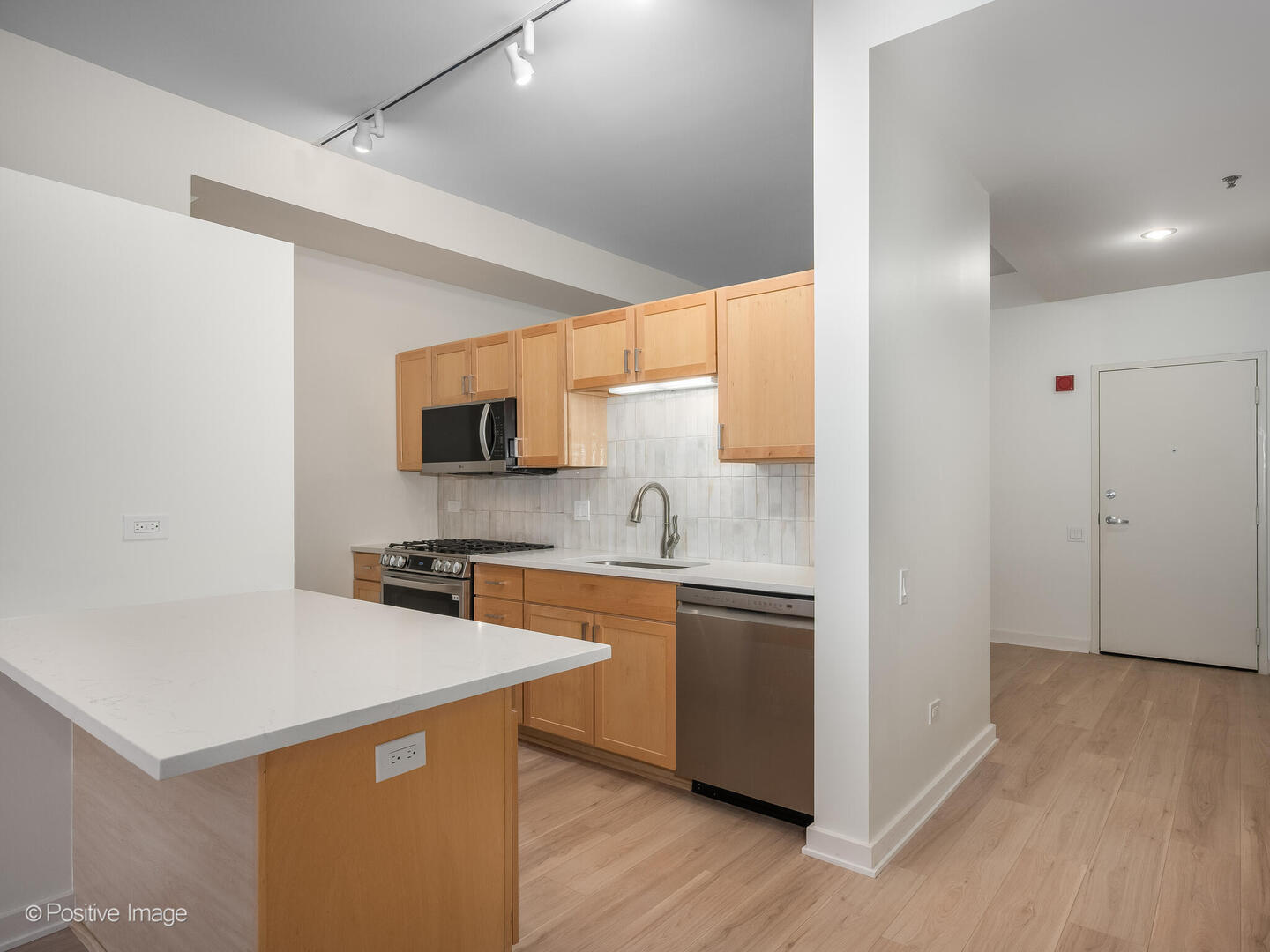 5 N Wabash Avenue Unit: 602