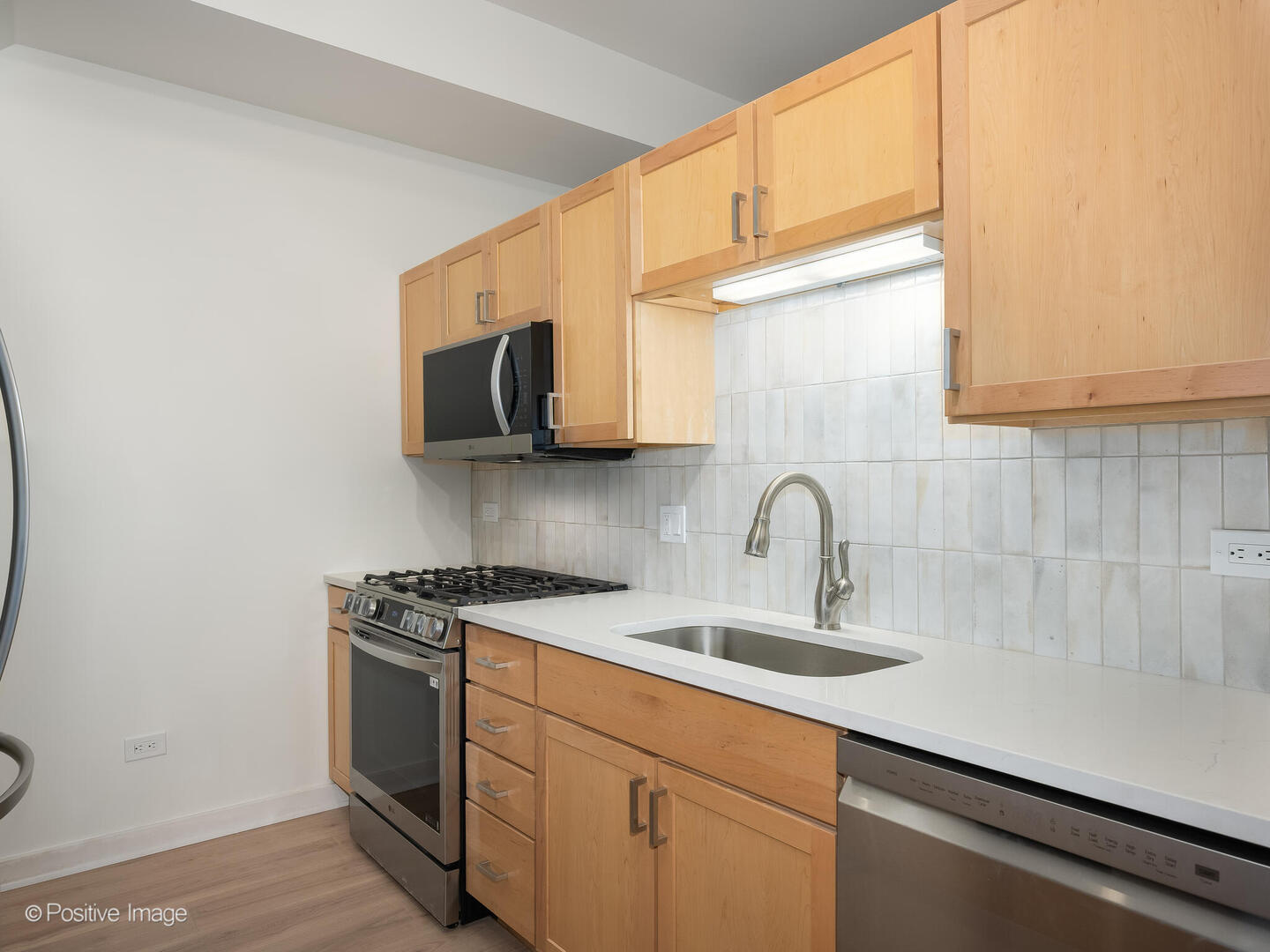 5 N Wabash Avenue Unit: 602