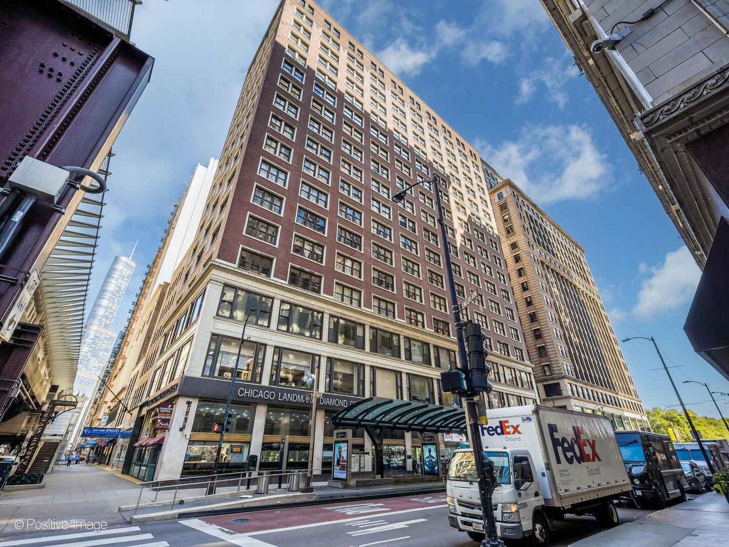 5 N Wabash Avenue Unit: 602