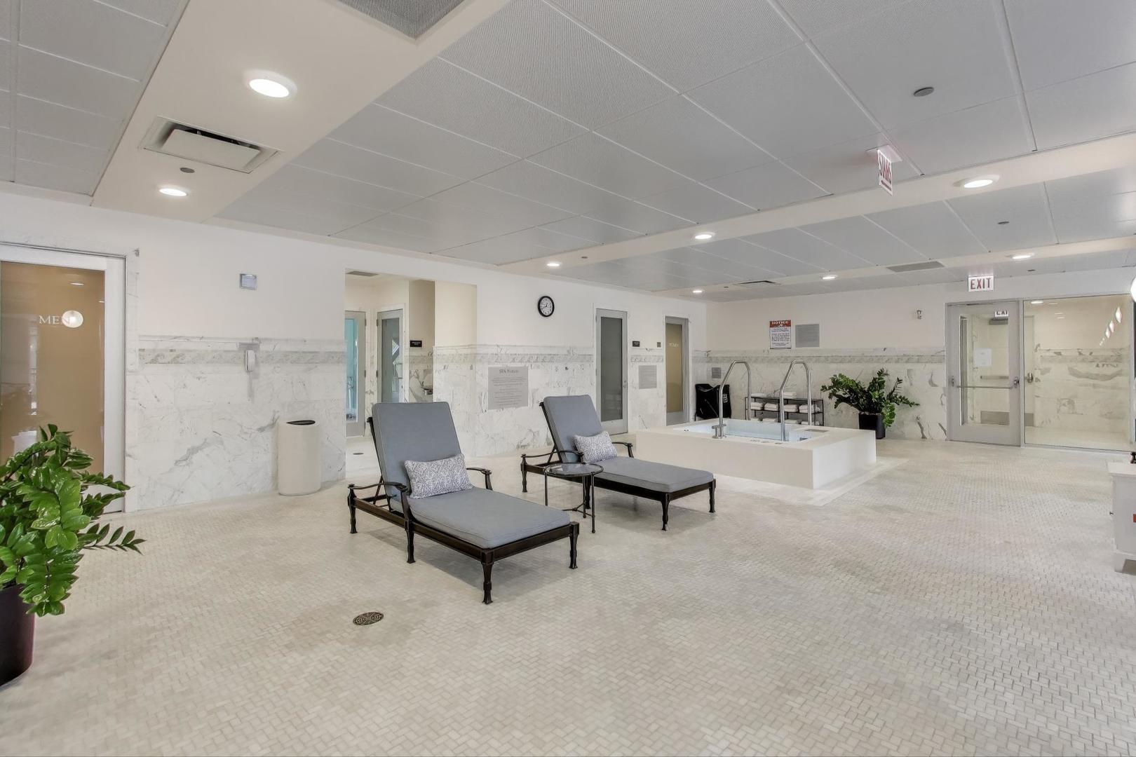 457 W Deming Place