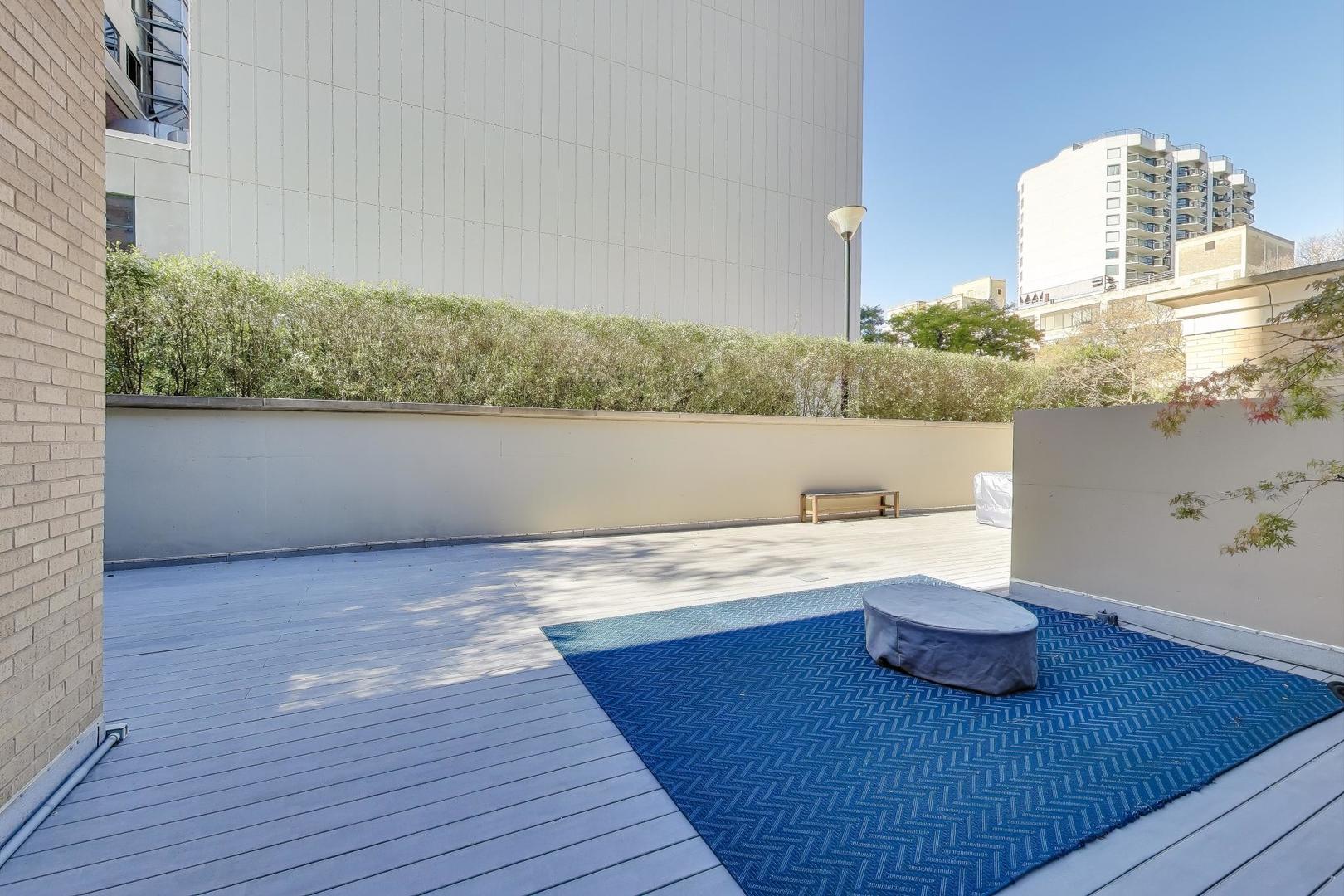 457 W Deming Place