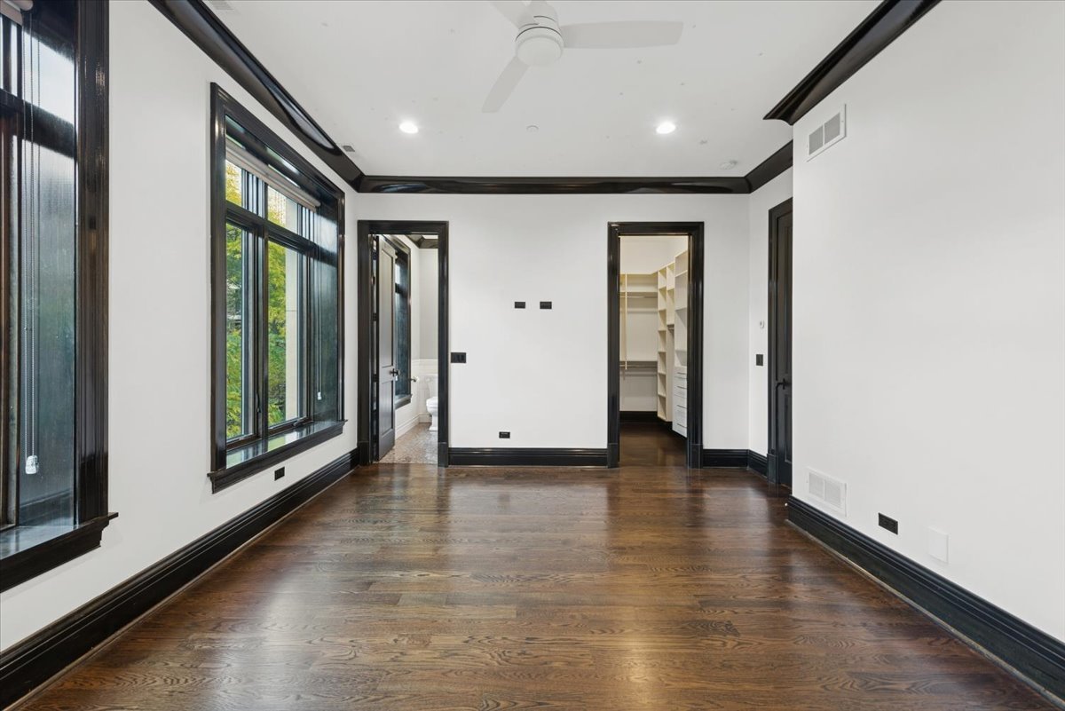 457 W Deming Place