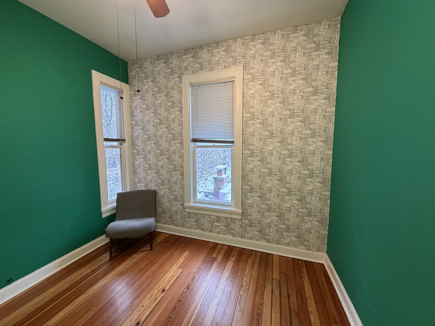 1049 W Altgeld Street Unit: 3A